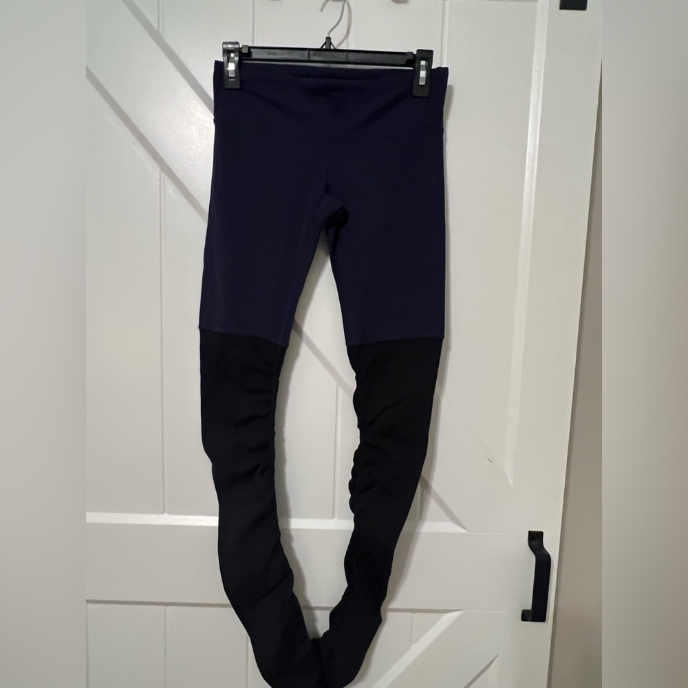 ALO Yoga Goddess Leggings, Size S, Navy and Black